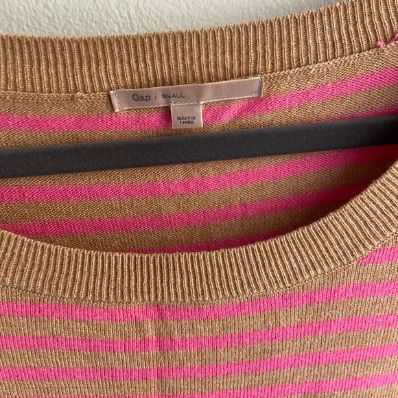 Gap Sweater - Picture 2 of 4